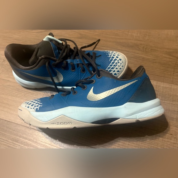 Nike Zoom, blue Kobe Bryant, low top basketball shoes. Size 7.5 - Picture 1 of 4